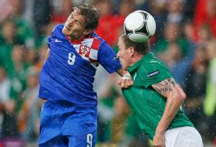 Richard Dunne found Nikica Jelavic tough to handle